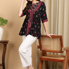 Women's Black Printed Rayon Casual Top