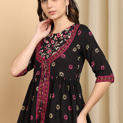 Women's Black Printed Rayon Casual Top